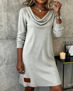 Celine | Robe décontractée à manches longues et col montant