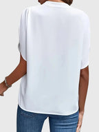 Chemise Marae douce et élégante à col en V