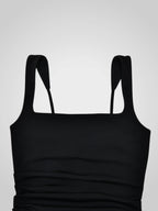 Loravel | Robe longue fendue en satin noir
